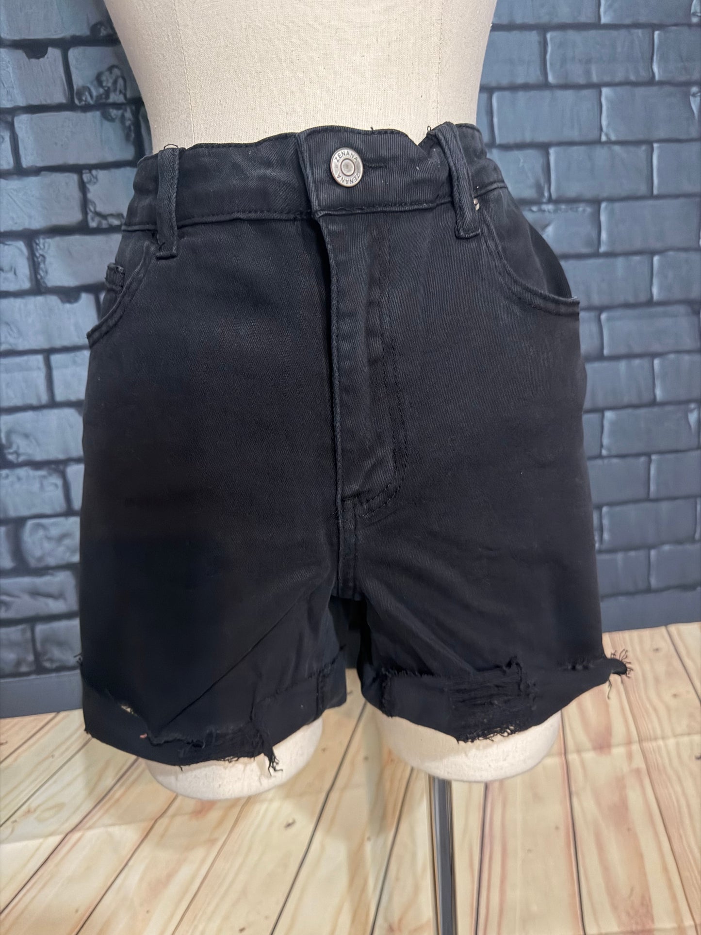 Nikki Shorts (Black)