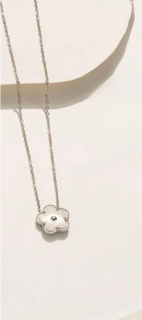 One Clover Necklace