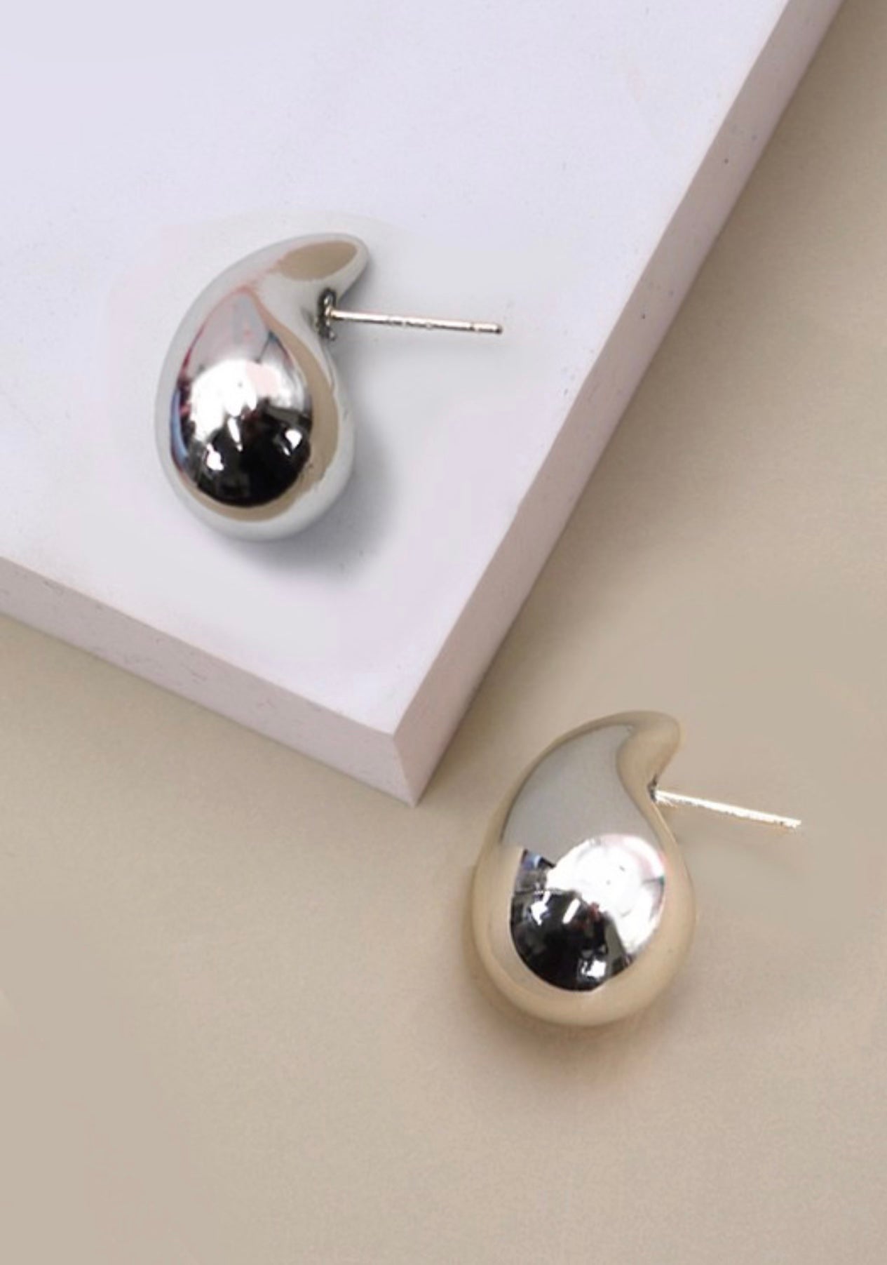 Lightweight Teardrop Earrings