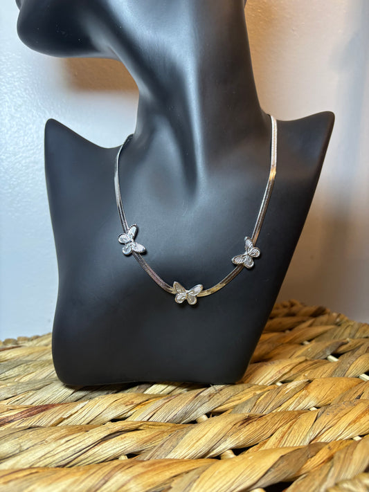 Mariposa Necklace